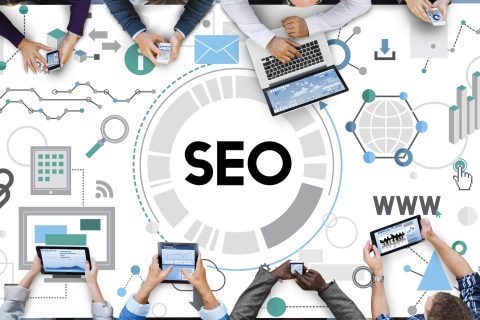 searching-engine-optimizing-seo-browsing-concept-min